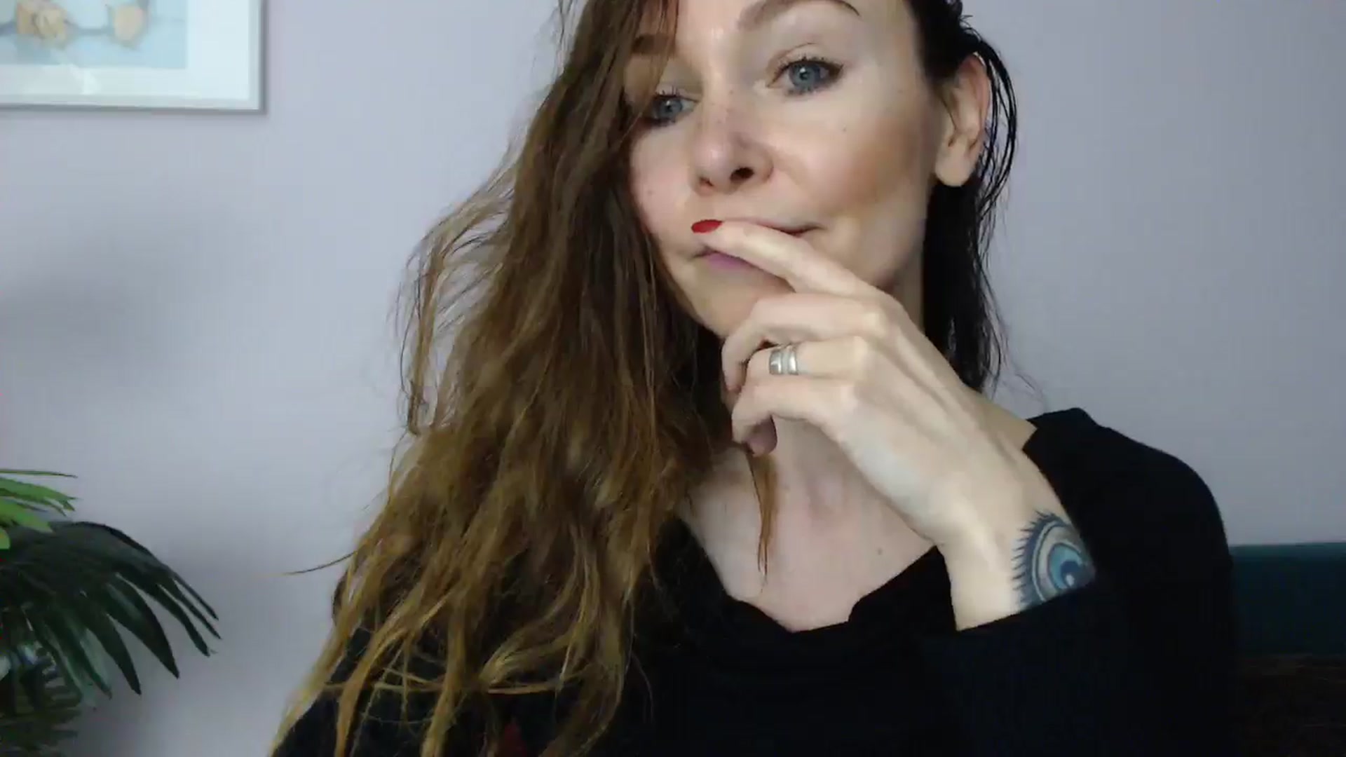 Gallery image thumbnail from Delilah_sweet's myfreecams stream on, 05/12/2025, 18:16 image 3 of 20
