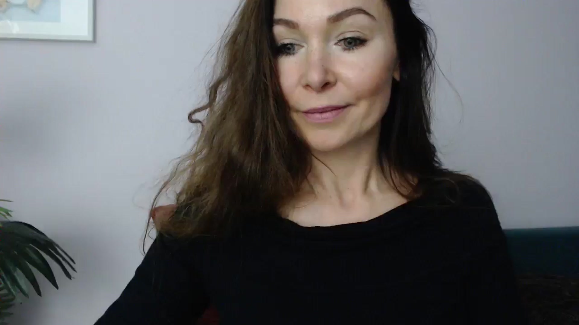 Gallery image thumbnail from Delilah_sweet's myfreecams stream on, 05/13/2025, 17:24 image 17 of 20