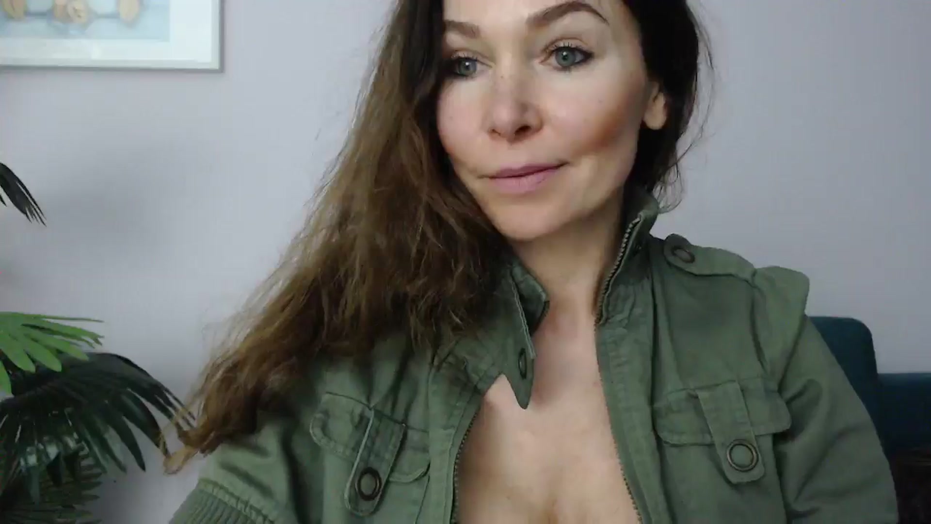 Gallery image thumbnail from Delilah_sweet's myfreecams stream on, 05/15/2025, 14:43 image 9 of 20