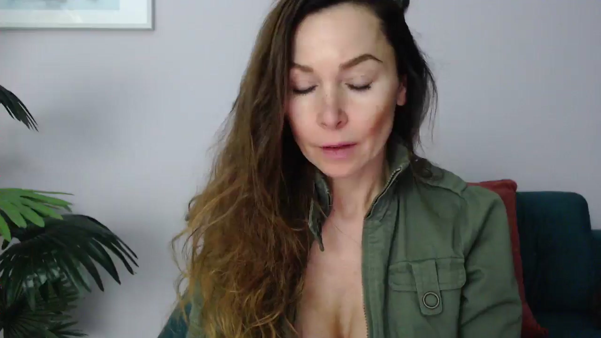 Gallery image thumbnail from Delilah_sweet's myfreecams stream on, 05/15/2025, 16:34 image 12 of 20