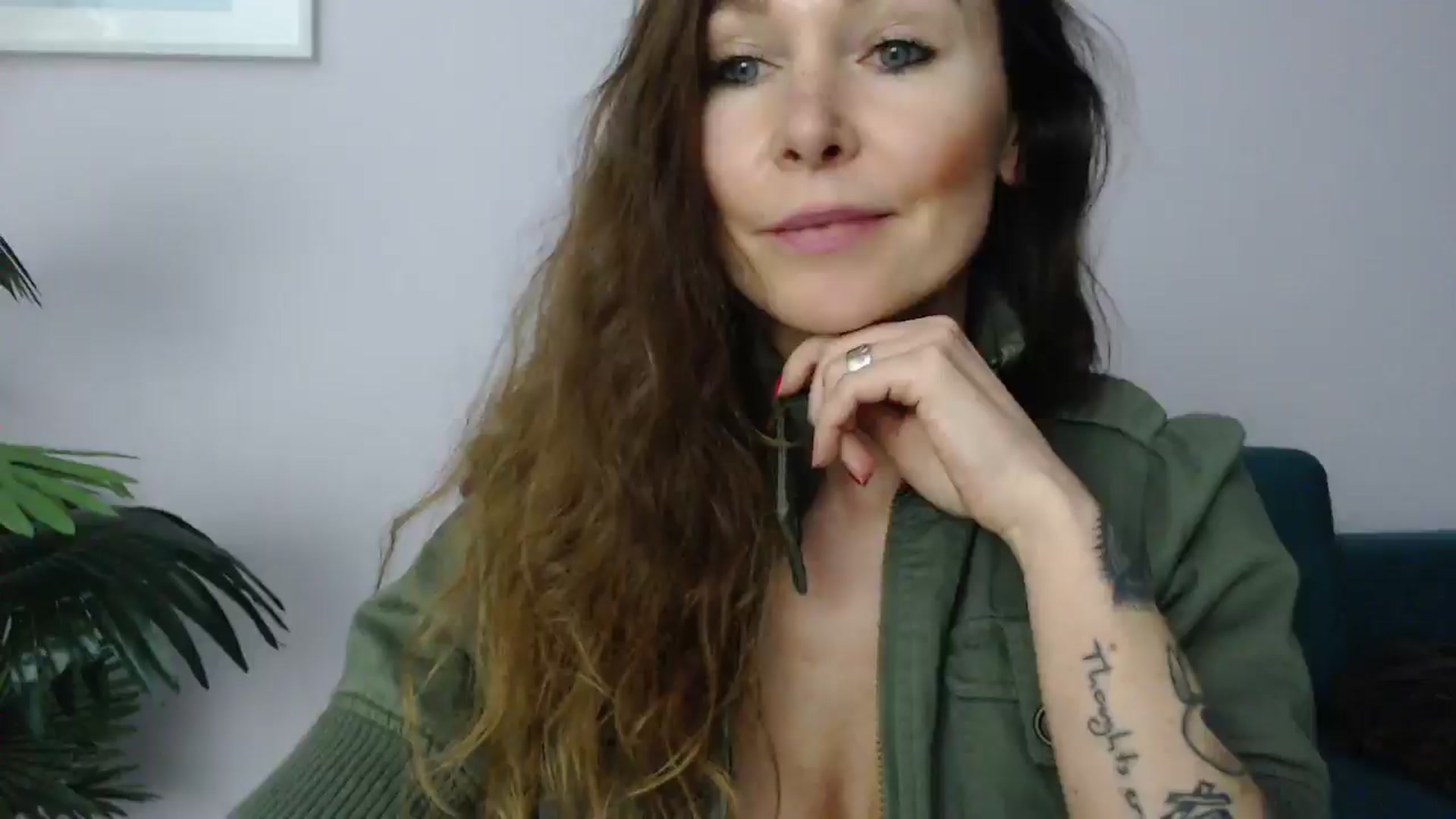 Gallery image thumbnail from Delilah_sweet's myfreecams stream on, 05/15/2025, 16:34 image 4 of 20
