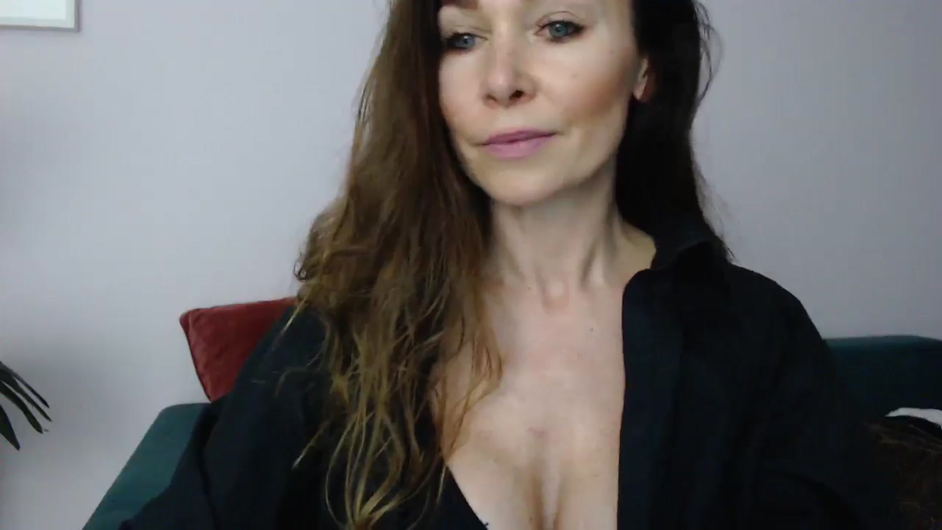 Gallery image thumbnail from Delilah_sweet's myfreecams stream on, 05/19/2025, 16:42 image 6 of 20