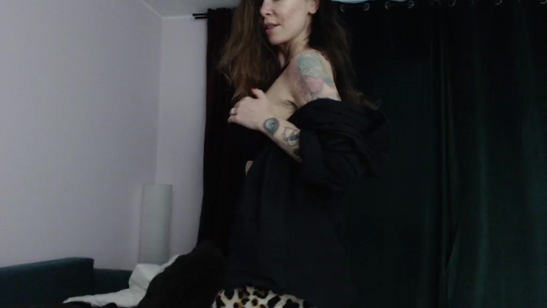 Gallery image thumbnail from Delilah_sweet's myfreecams stream on, 05/19/2025, 18:22 image 4 of 20
