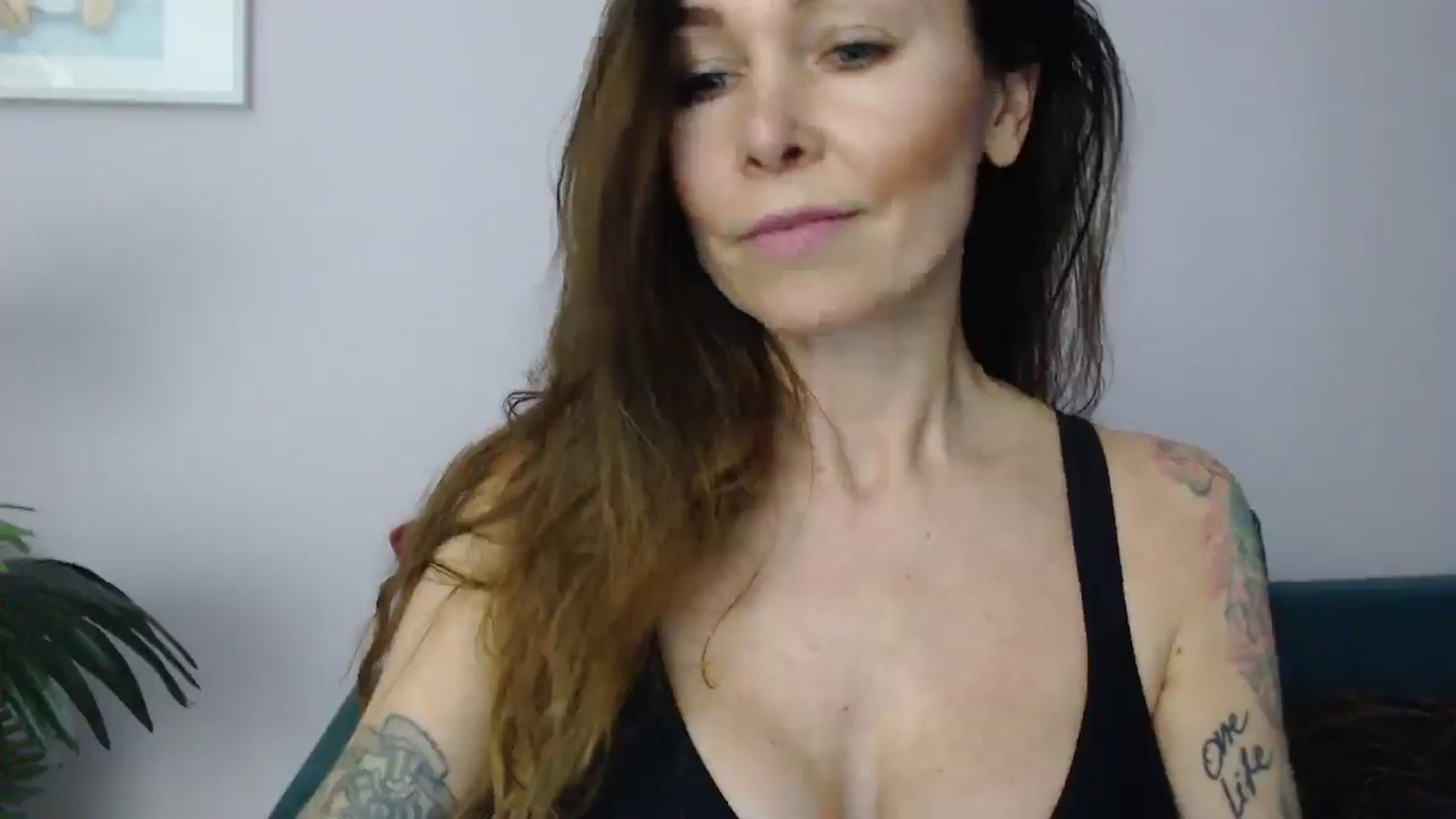 Gallery image thumbnail from Delilah_sweet's myfreecams stream on, 05/20/2025, 16:17 image 14 of 20