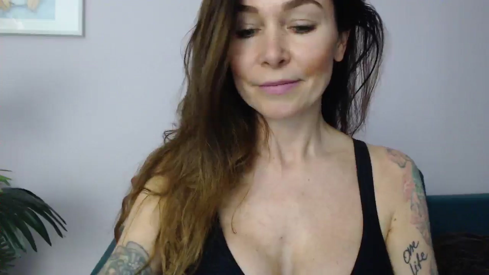 Gallery image thumbnail from Delilah_sweet's myfreecams stream on, 05/20/2025, 16:17 image 11 of 20