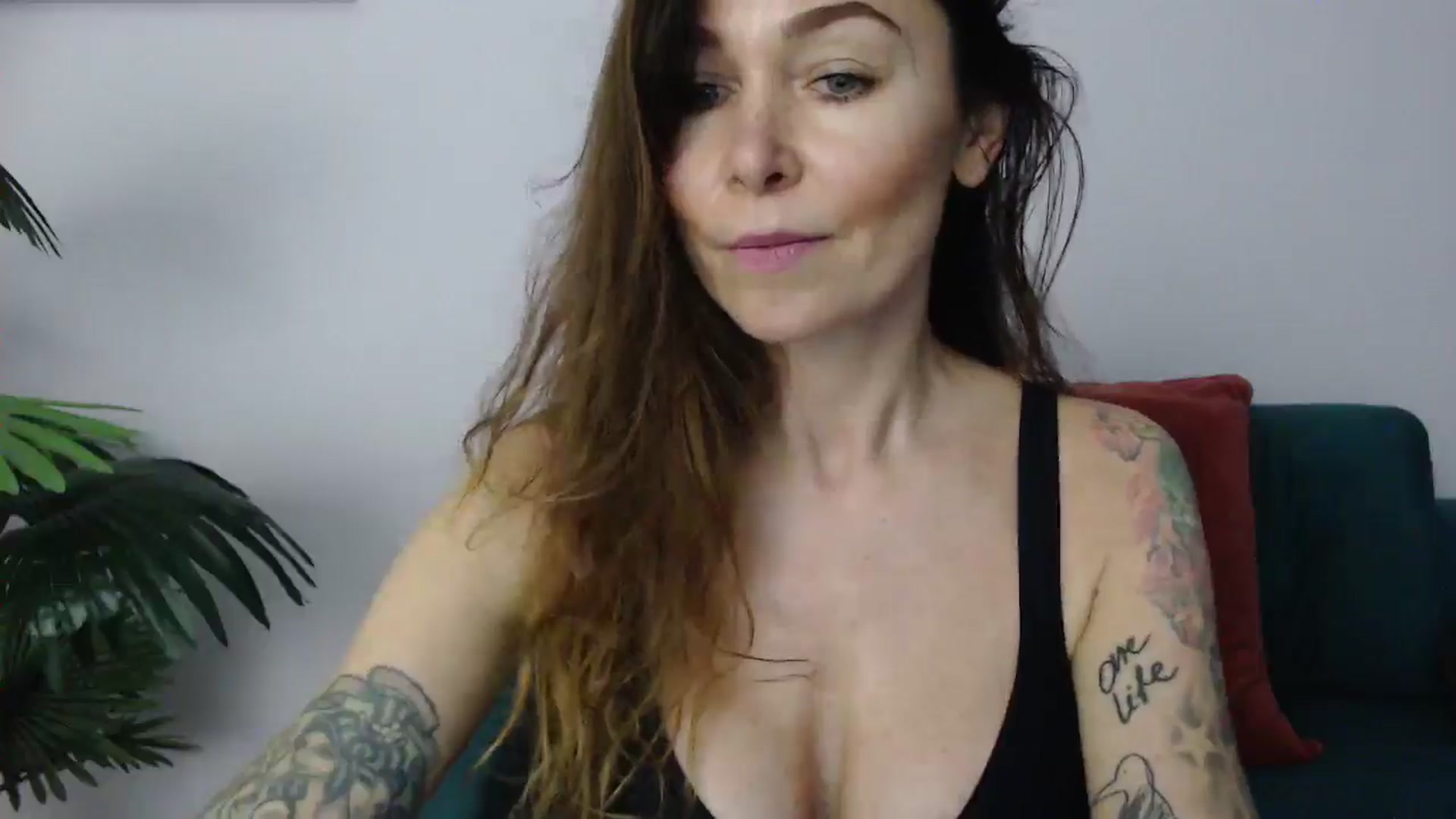 Gallery image thumbnail from Delilah_sweet's myfreecams stream on, 05/20/2025, 18:08 image 19 of 20
