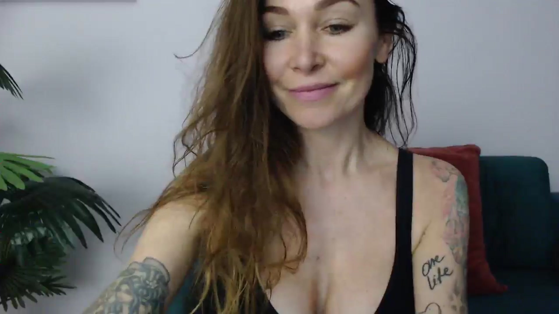 Gallery image thumbnail from Delilah_sweet's myfreecams stream on, 05/20/2025, 18:08 image 11 of 20
