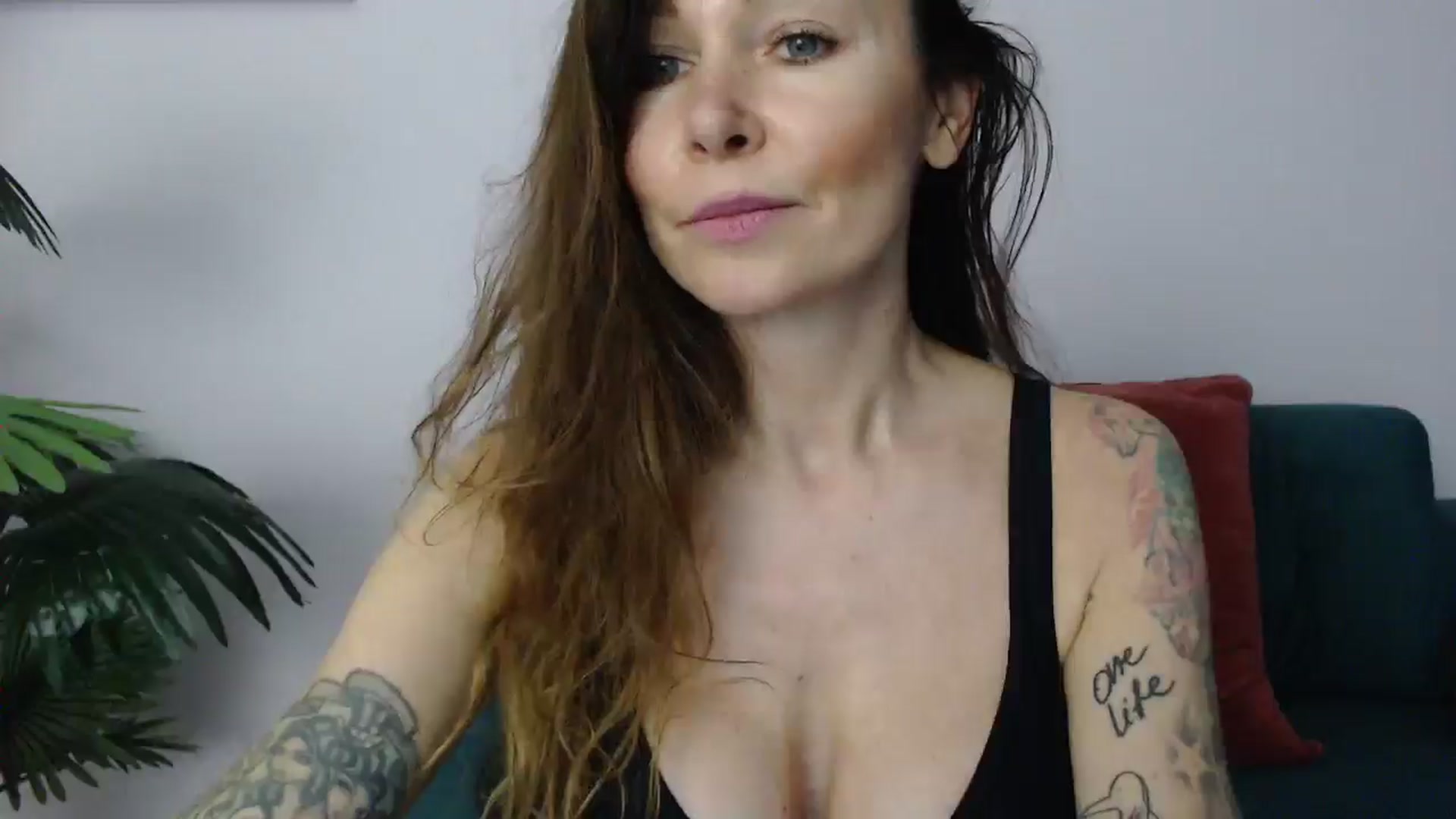 Gallery image thumbnail from Delilah_sweet's myfreecams stream on, 05/20/2025, 18:08 image 18 of 20