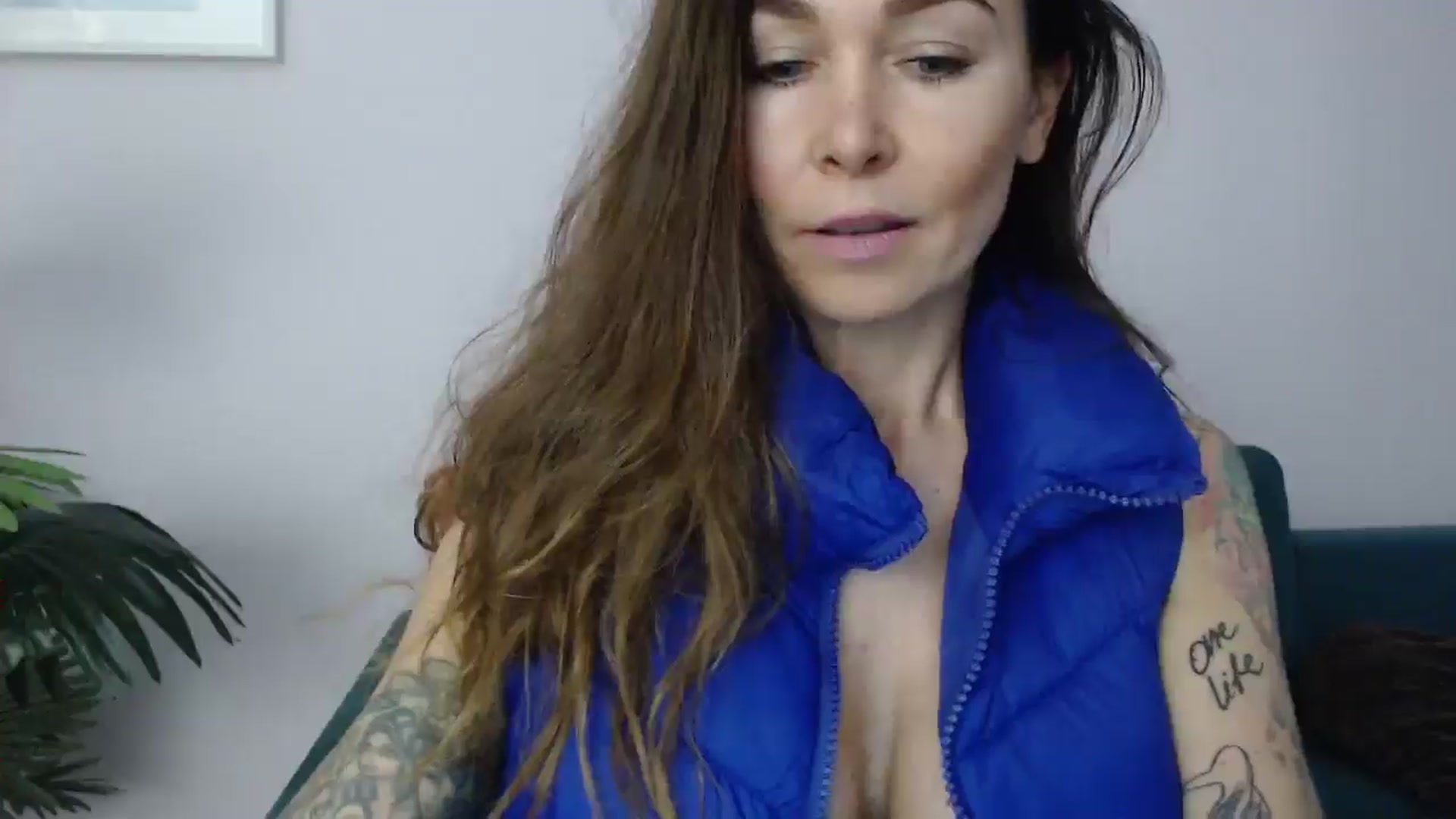 Gallery image thumbnail from Delilah_sweet's myfreecams stream on, 05/21/2025, 16:24 image 11 of 20