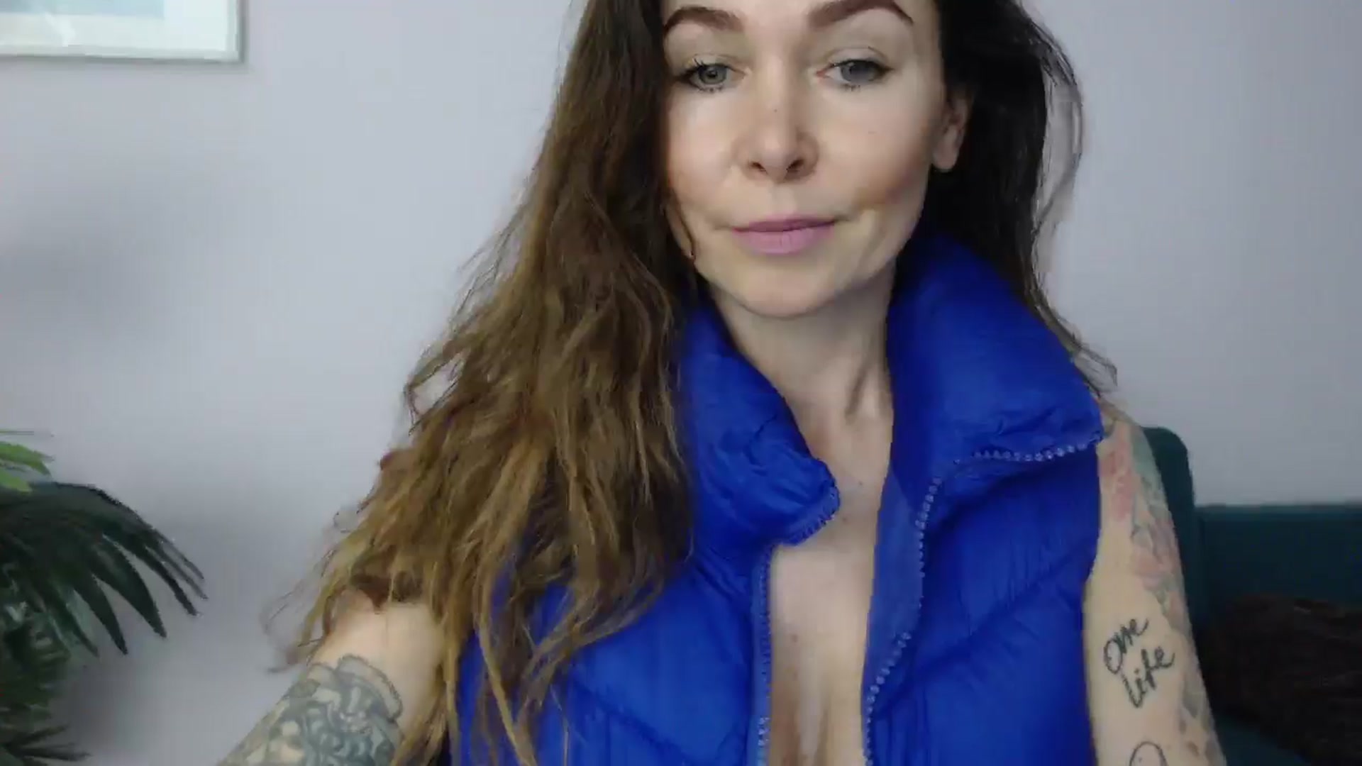 Gallery image thumbnail from Delilah_sweet's myfreecams stream on, 05/21/2025, 16:24 image 7 of 20