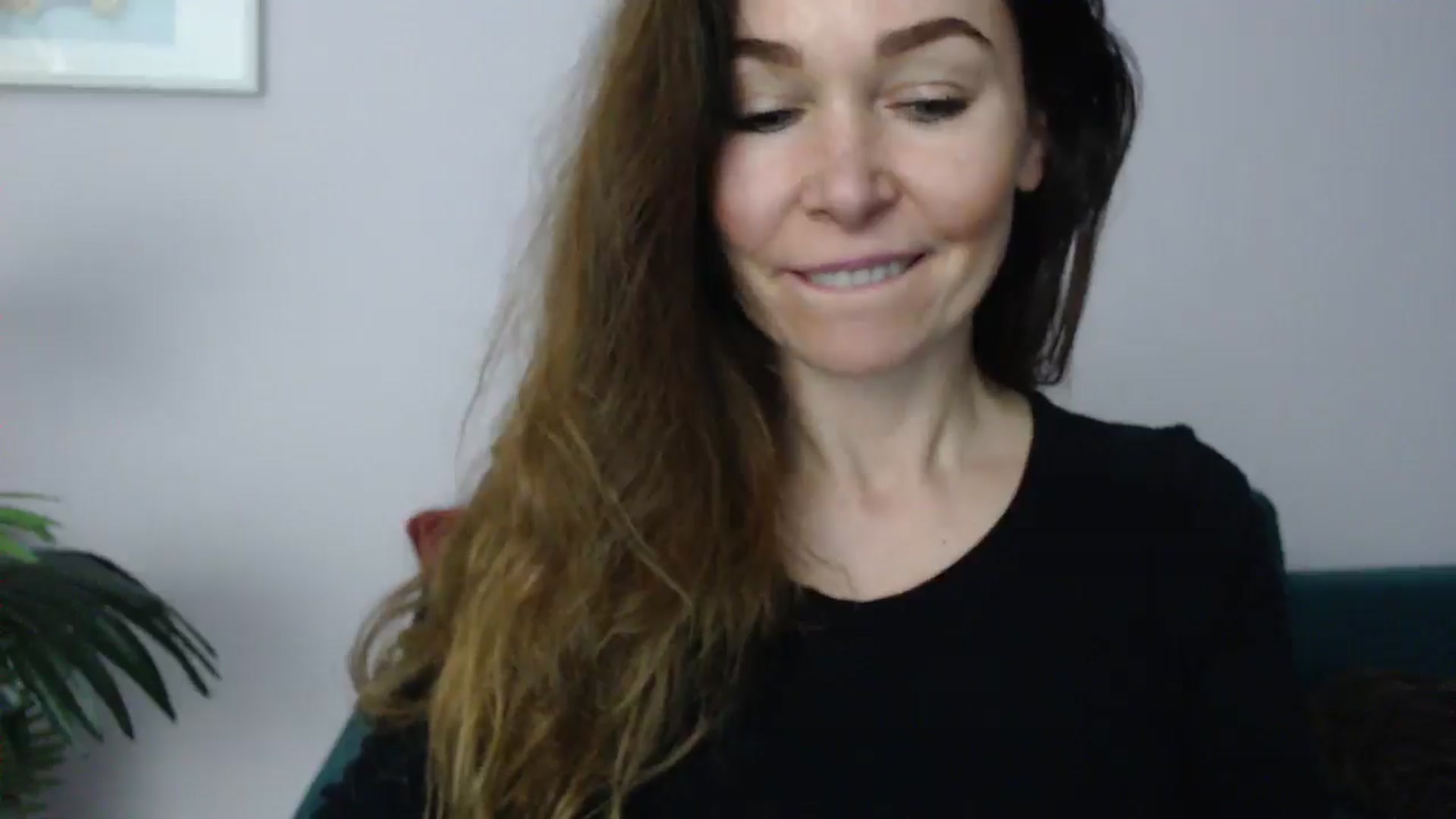 Gallery image thumbnail from Delilah_sweet's myfreecams stream on, 05/21/2025, 17:24 image 6 of 20