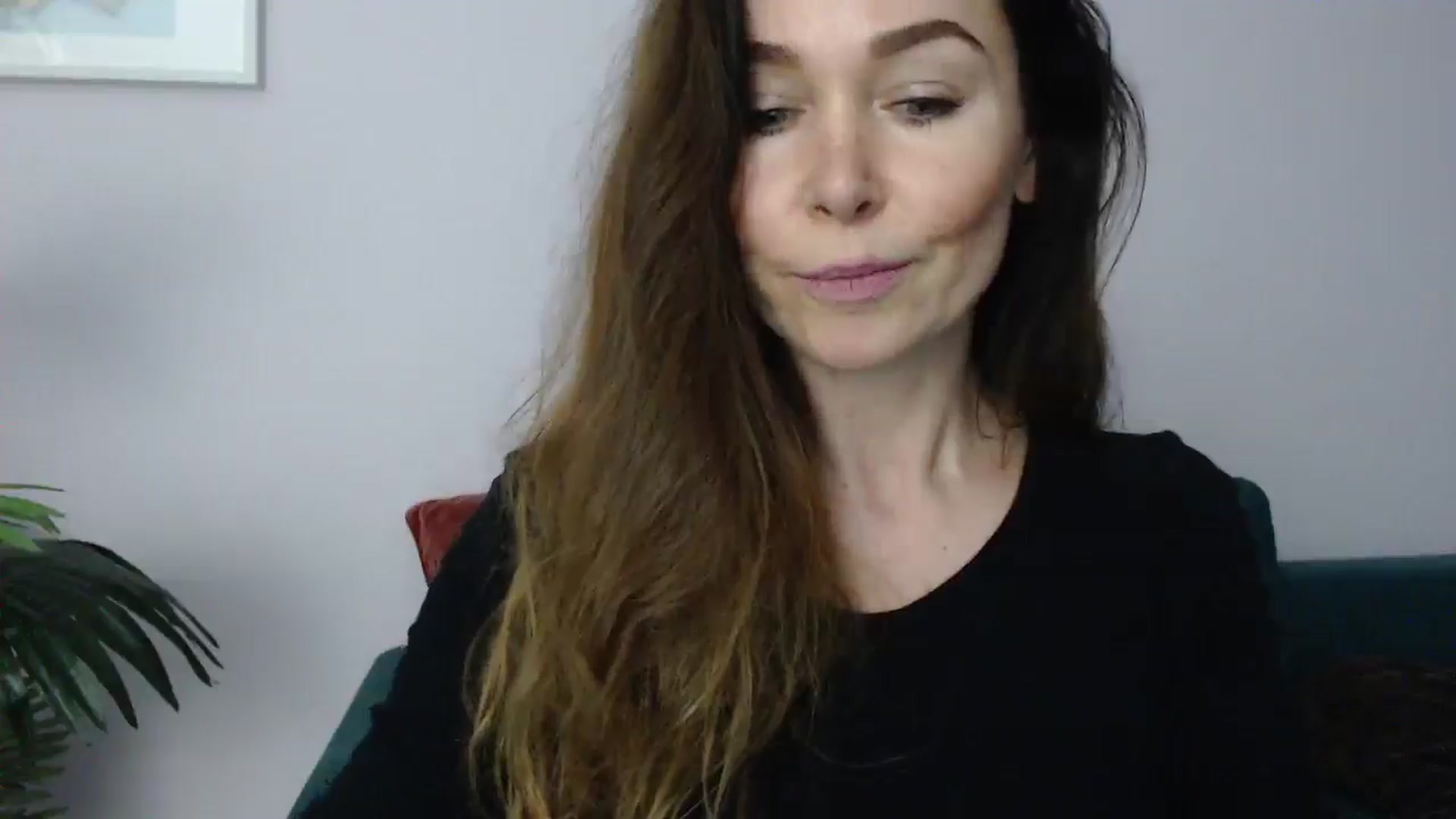 Gallery image thumbnail from Delilah_sweet's myfreecams stream on, 05/21/2025, 17:24 image 15 of 20