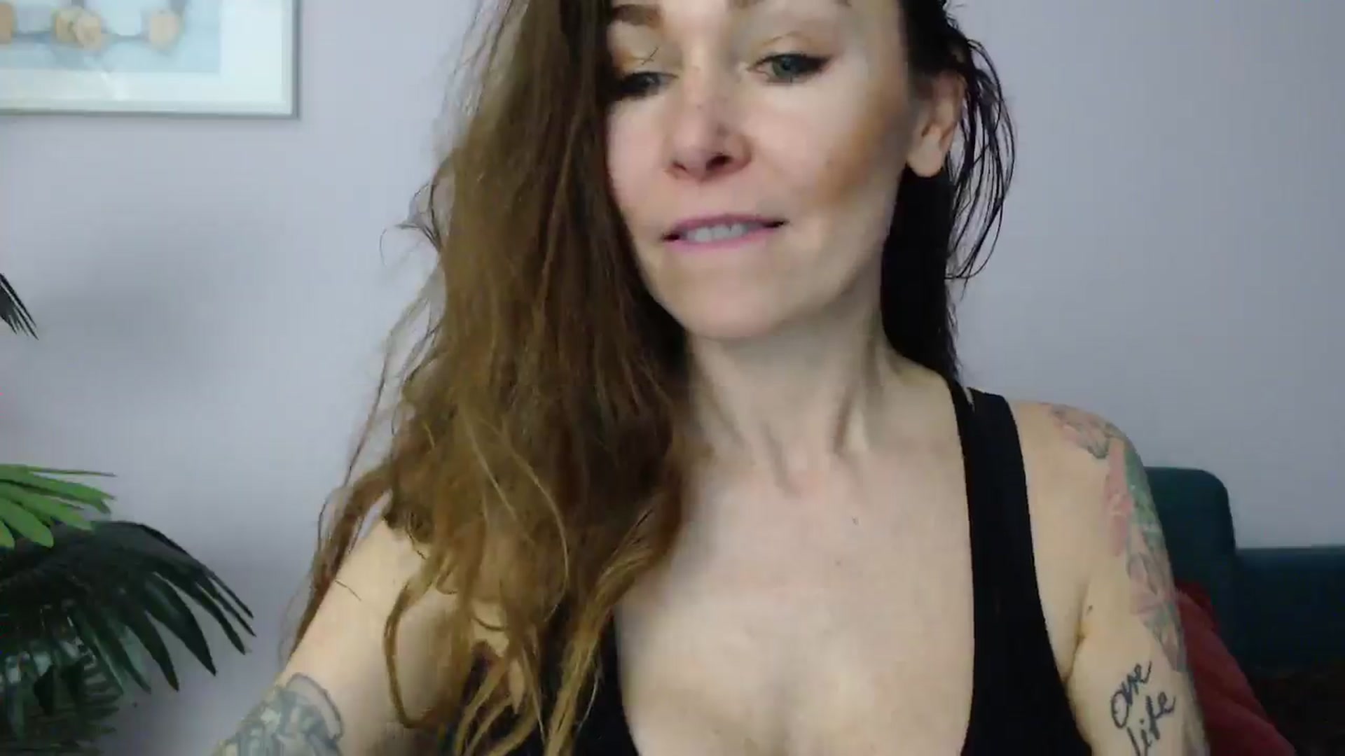 Gallery image thumbnail from Delilah_sweet's myfreecams stream on, 05/26/2025, 16:20 image 11 of 20