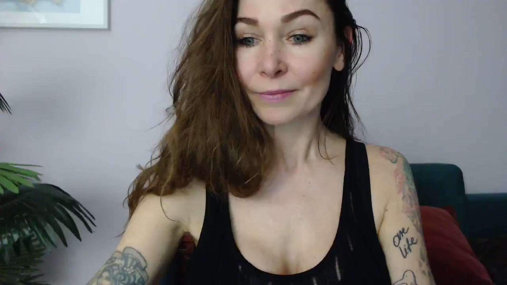 Gallery image thumbnail from Delilah_sweet's myfreecams stream on, 05/26/2025, 16:20 image 17 of 20