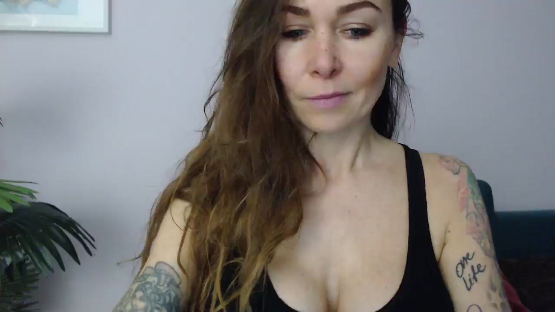 Gallery image thumbnail from Delilah_sweet's myfreecams stream on, 05/26/2025, 16:20 image 5 of 20