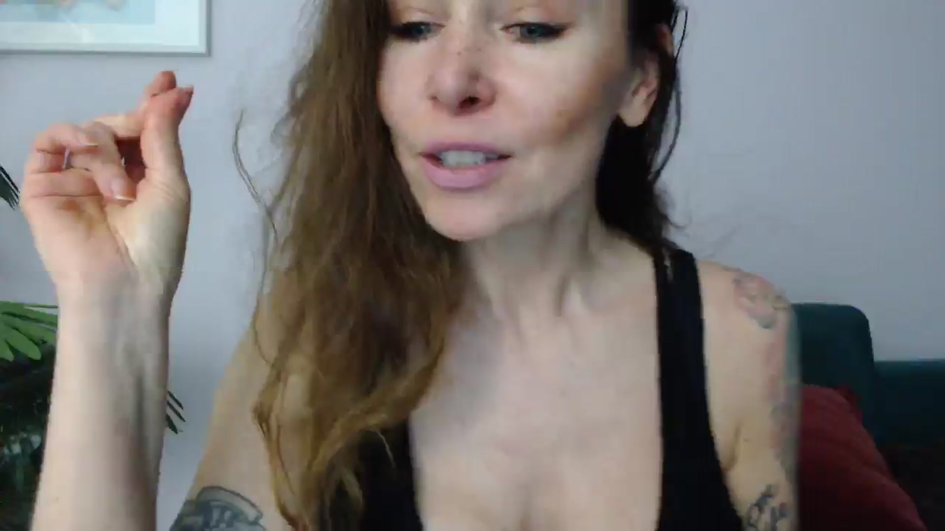 Gallery image thumbnail from Delilah_sweet's myfreecams stream on, 05/26/2025, 16:20 image 13 of 20