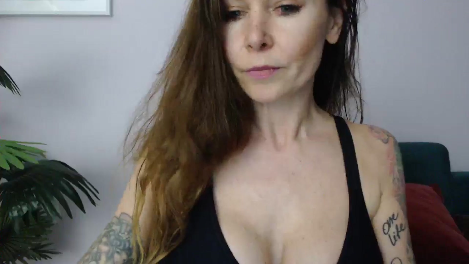 Gallery image thumbnail from Delilah_sweet's myfreecams stream on, 05/26/2025, 18:06 image 15 of 20