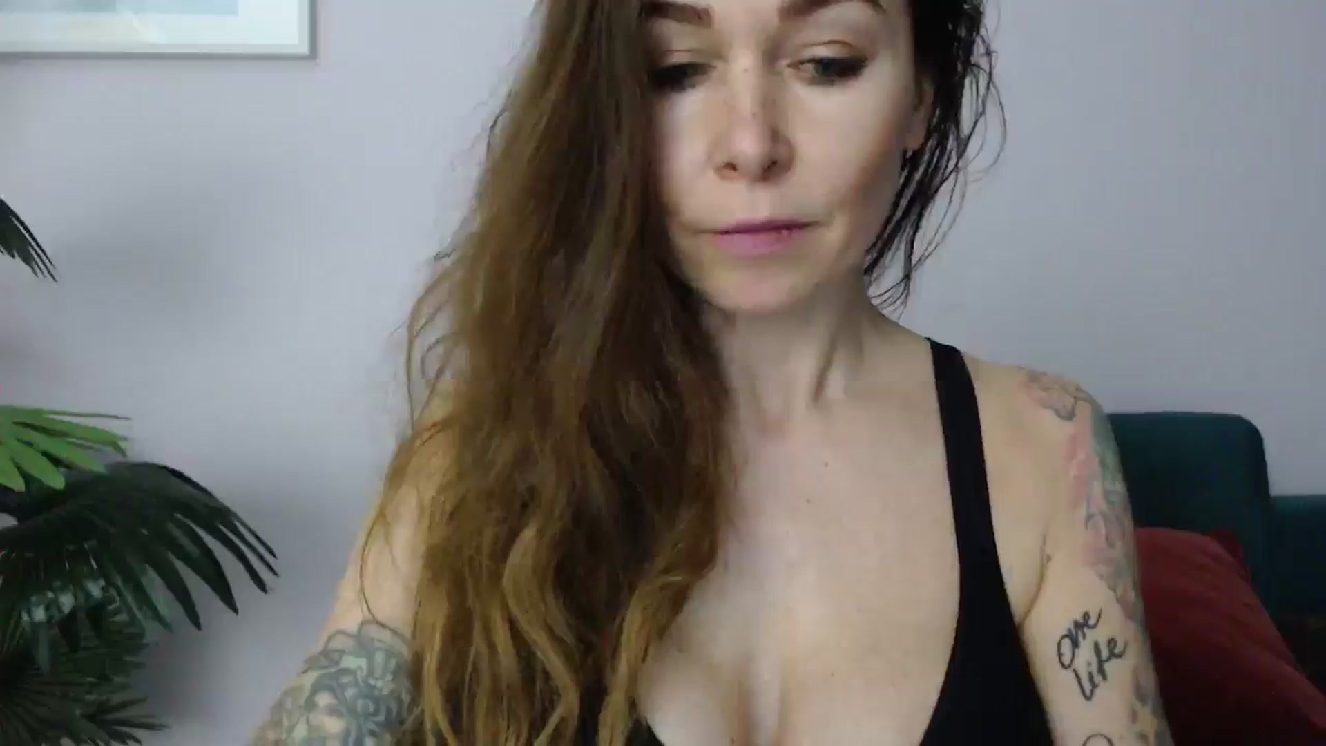 Gallery image thumbnail from Delilah_sweet's myfreecams stream on, 05/26/2025, 18:06 image 18 of 20