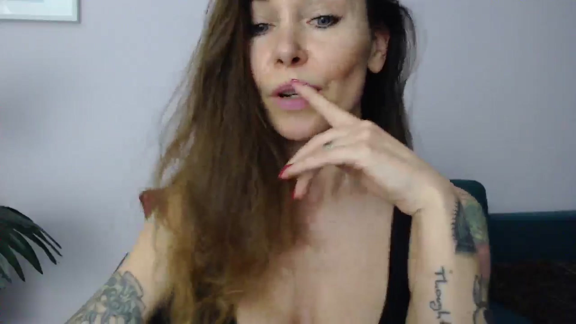 Gallery image thumbnail from Delilah_sweet's myfreecams stream on, 05/27/2025, 18:30 image 18 of 20