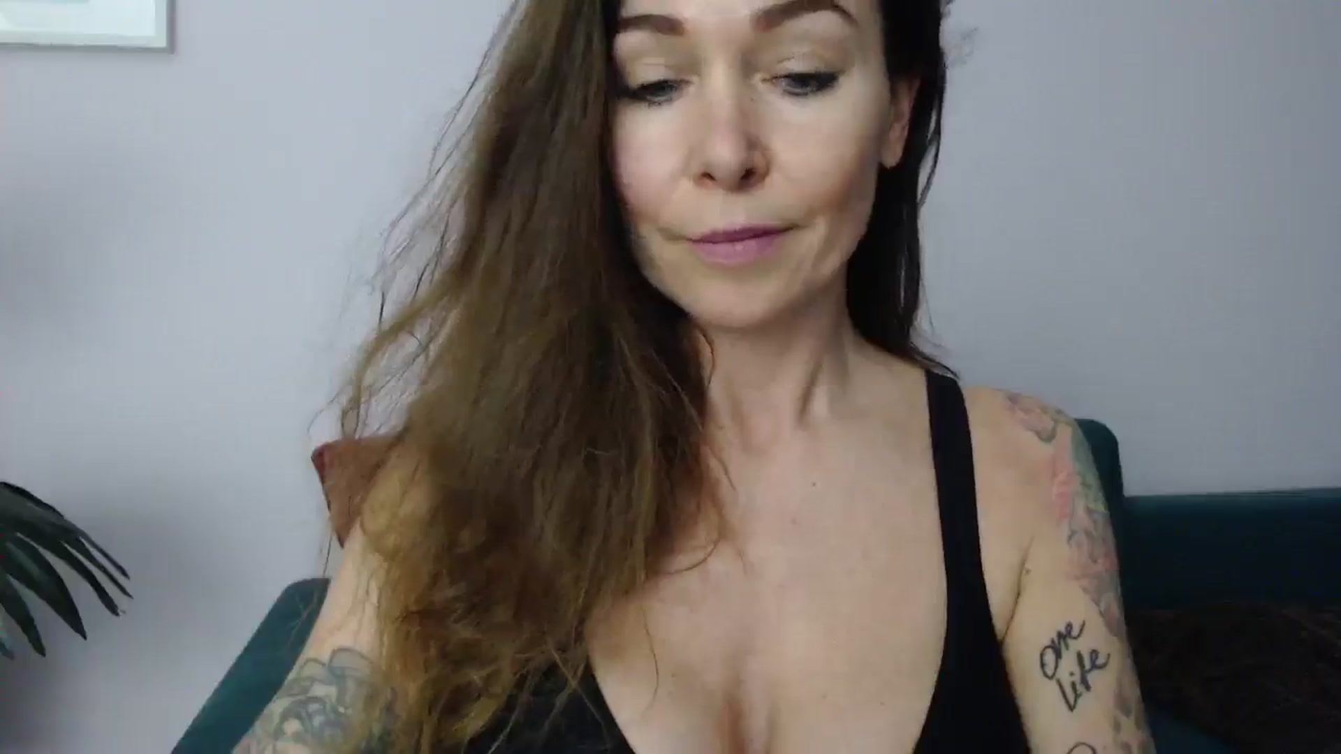 Gallery image thumbnail from Delilah_sweet's myfreecams stream on, 05/27/2025, 18:30 image 19 of 20