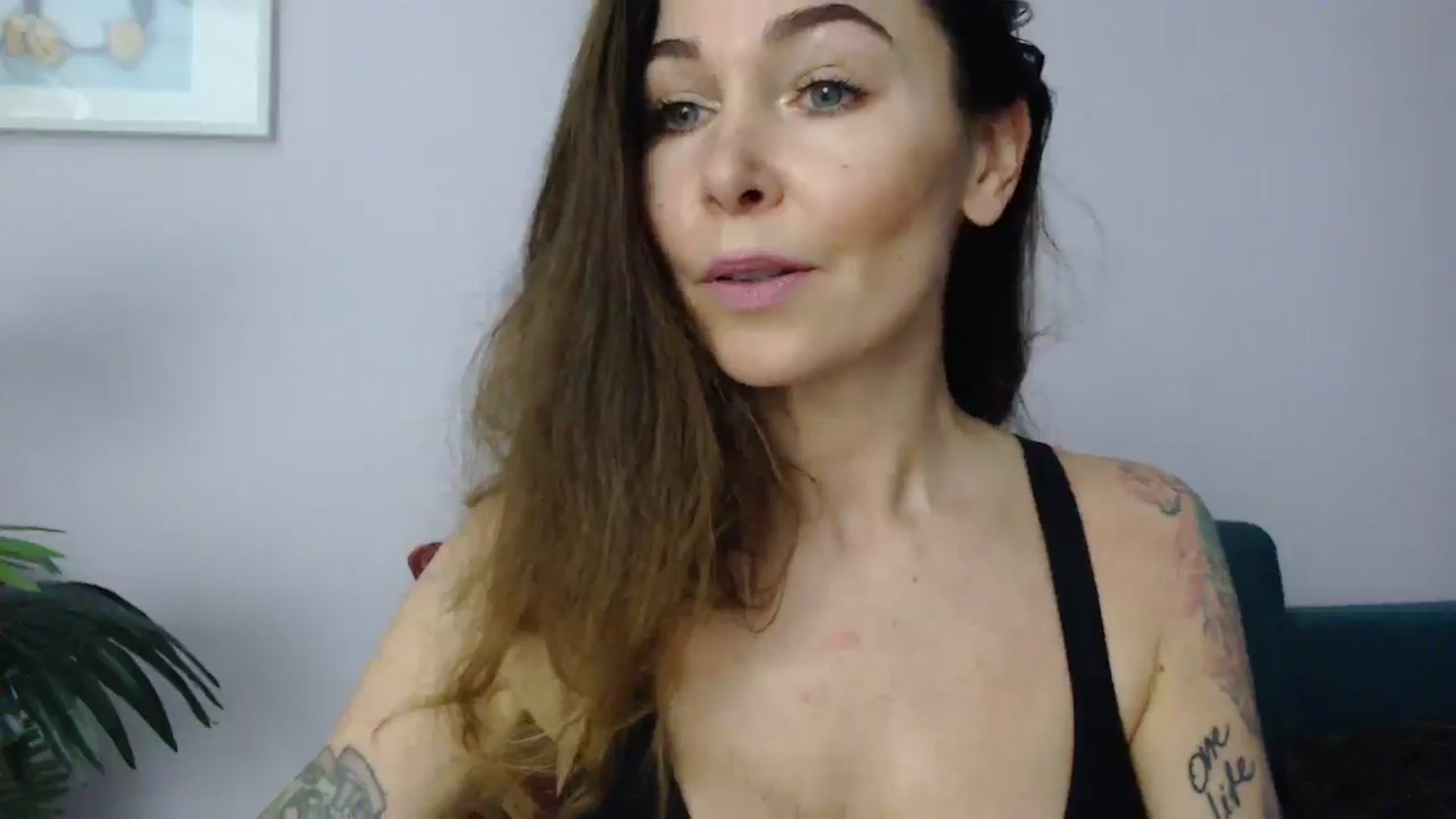 Gallery image thumbnail from Delilah_sweet's myfreecams stream on, 05/28/2025, 16:53 image 2 of 20