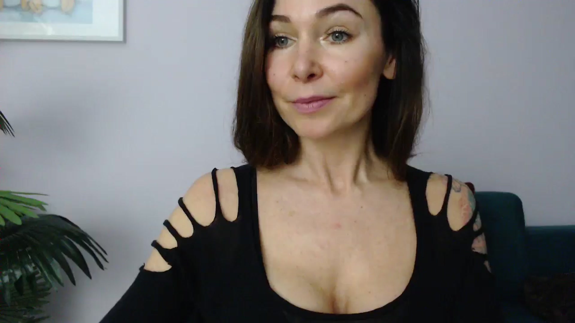 Gallery image thumbnail from Delilah_sweet's myfreecams stream on, 05/28/2025, 16:53 image 17 of 20
