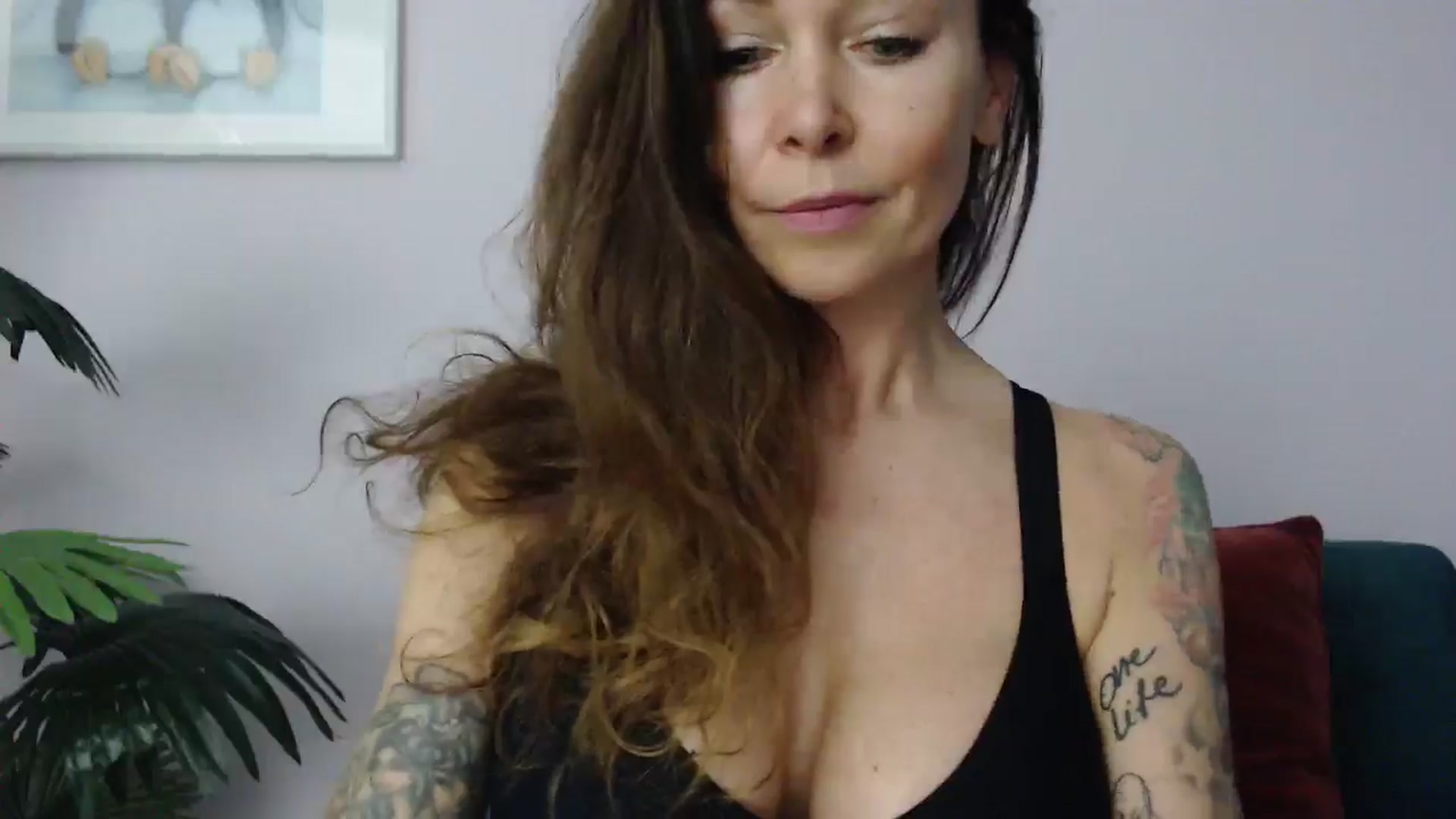 Gallery image thumbnail from Delilah_sweet's myfreecams stream on, 05/28/2025, 16:53 image 5 of 20