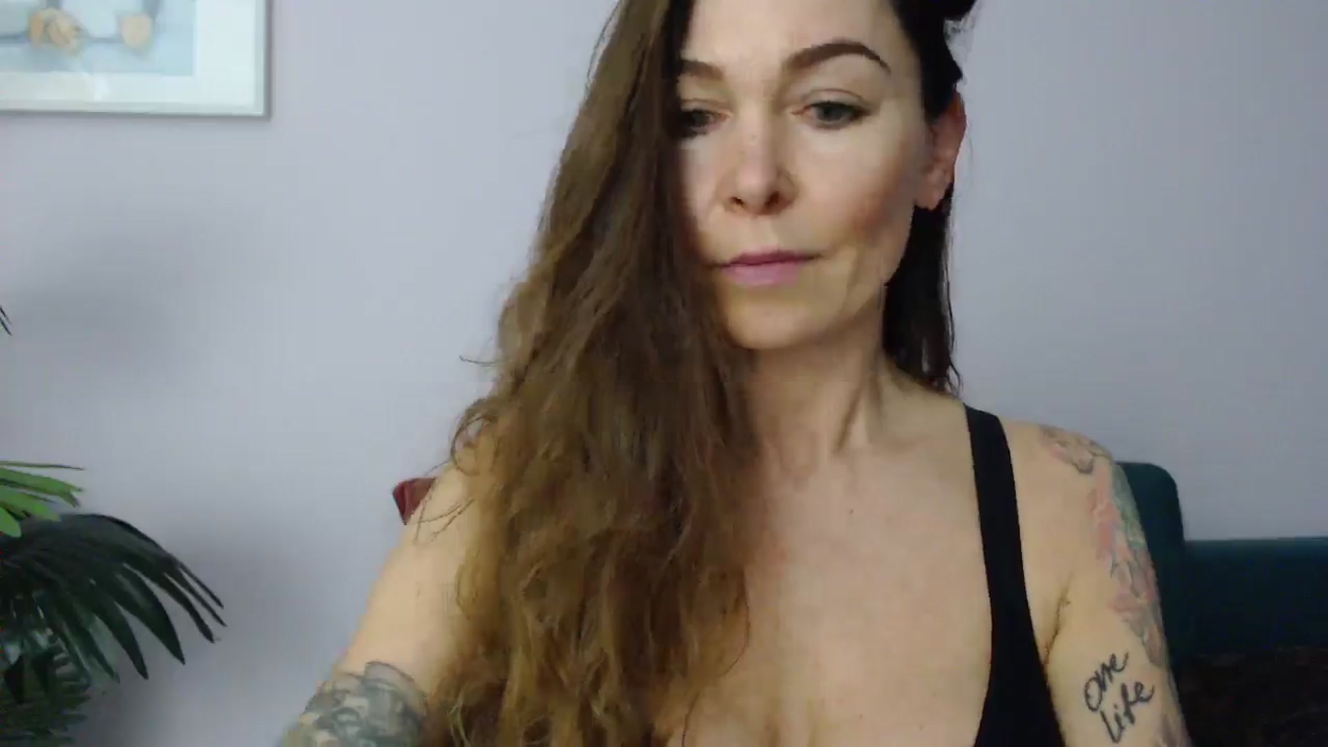 Gallery image thumbnail from Delilah_sweet's myfreecams stream on, 05/29/2025, 15:23 image 10 of 20