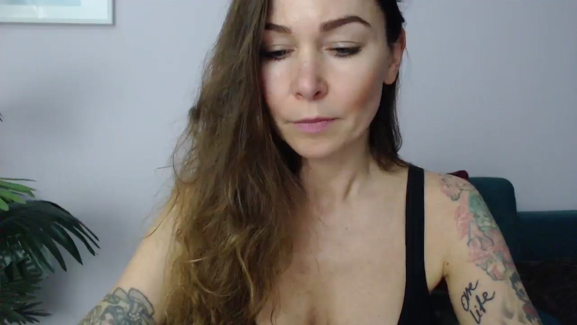 Gallery image thumbnail from Delilah_sweet's myfreecams stream on, 05/29/2025, 15:23 image 12 of 20