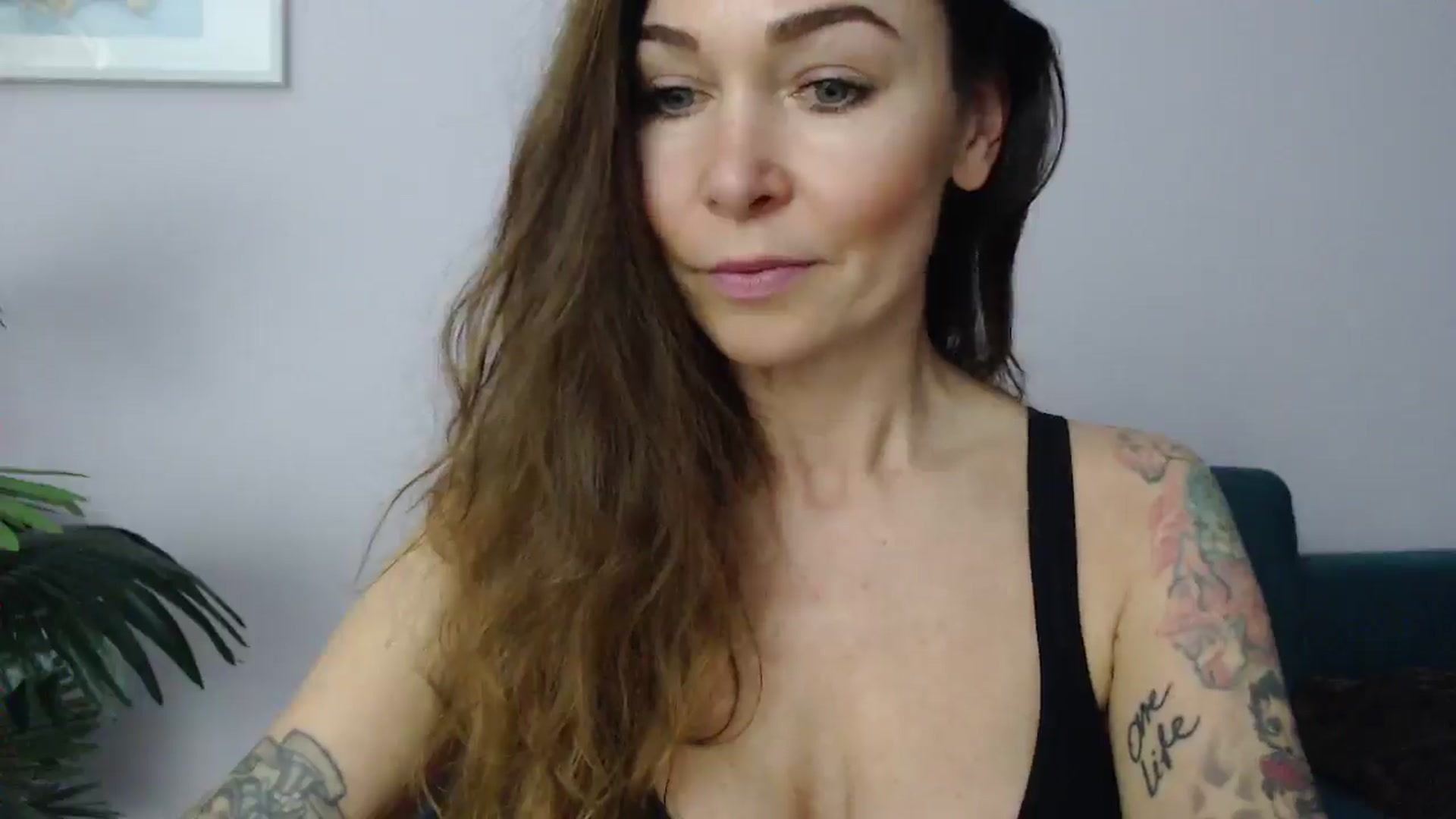 Gallery image thumbnail from Delilah_sweet's myfreecams stream on, 05/29/2025, 15:23 image 9 of 20