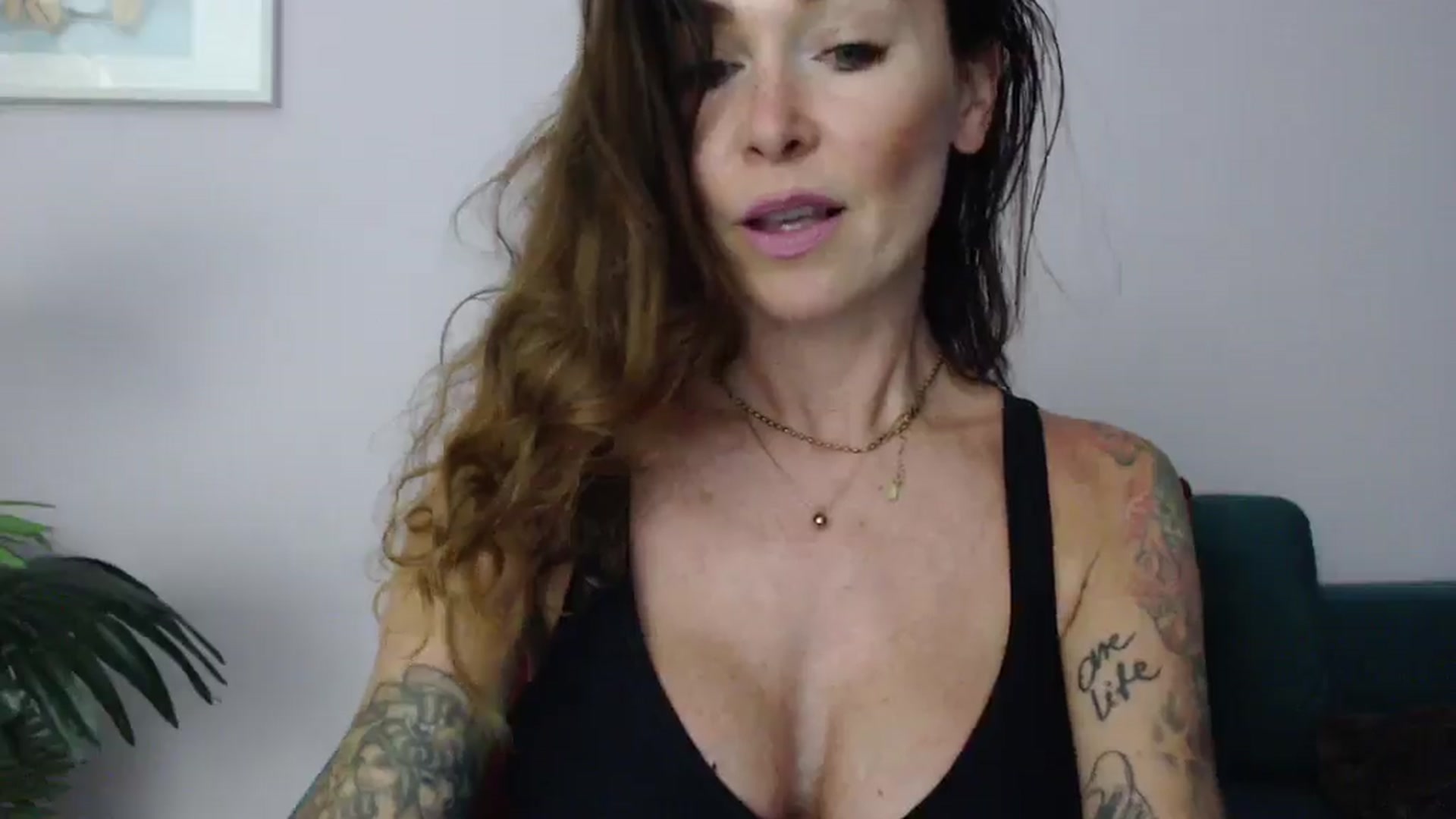 Gallery image thumbnail from Delilah_sweet's myfreecams stream on, 06/09/2025, 16:30 image 3 of 20