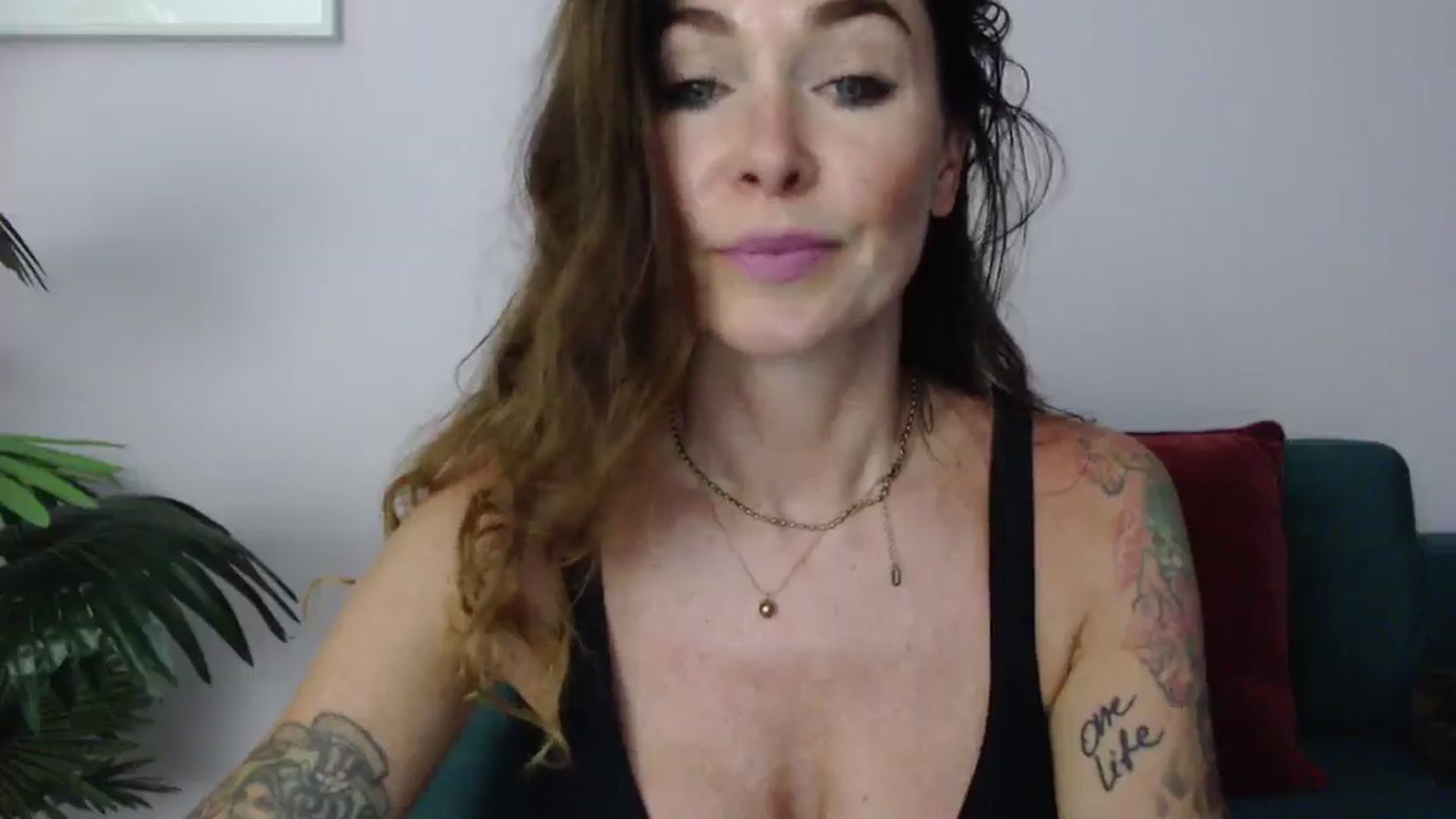 Gallery image thumbnail from Delilah_sweet's myfreecams stream on, 06/09/2025, 16:30 image 6 of 20