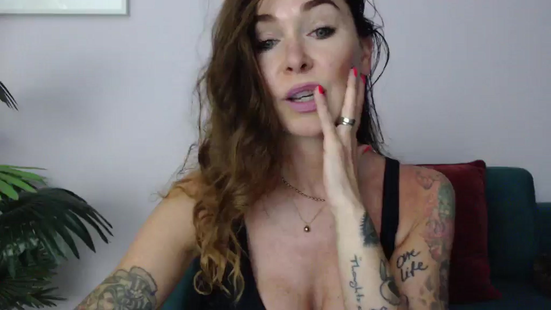 Gallery image thumbnail from Delilah_sweet's myfreecams stream on, 06/09/2025, 16:30 image 8 of 20