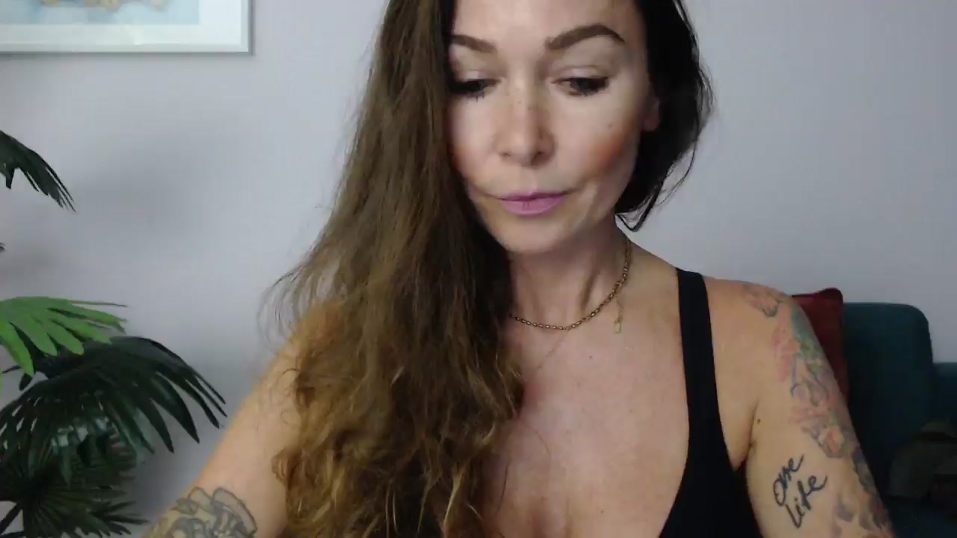 Gallery image thumbnail from Delilah_sweet's myfreecams stream on, 06/10/2025, 17:31 image 4 of 20