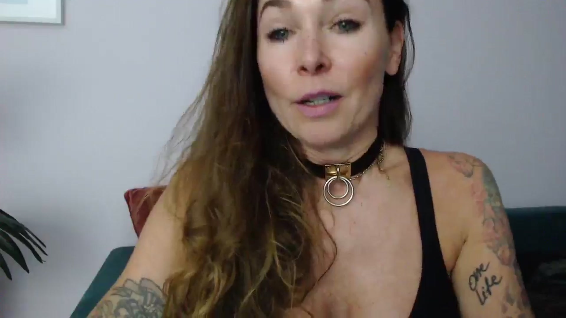 Gallery image thumbnail from Delilah_sweet's myfreecams stream on, 06/10/2025, 18:38 image 19 of 20