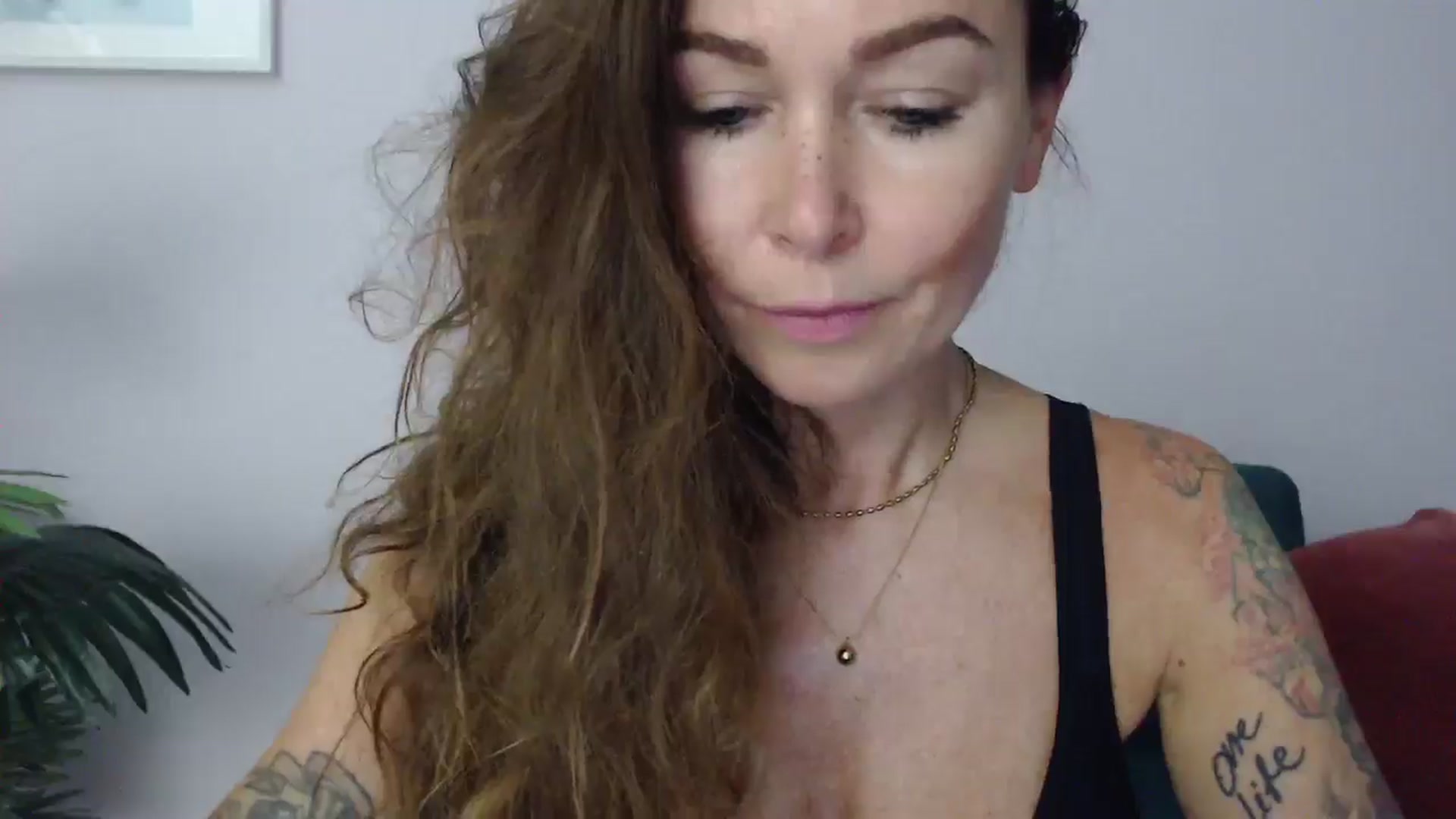 Gallery image thumbnail from Delilah_sweet's myfreecams stream on, 06/12/2025, 15:37 image 9 of 20
