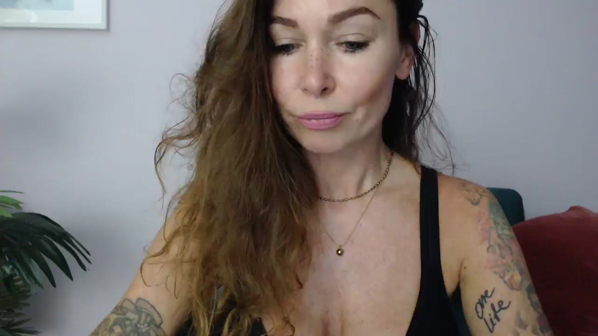 Gallery image thumbnail from Delilah_sweet's myfreecams stream on, 06/12/2025, 15:37 image 15 of 20