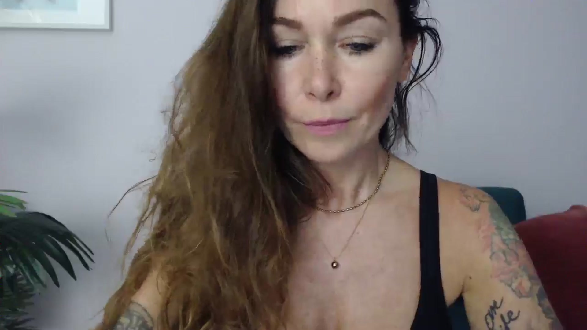 Gallery image thumbnail from Delilah_sweet's myfreecams stream on, 06/12/2025, 15:37 image 10 of 20