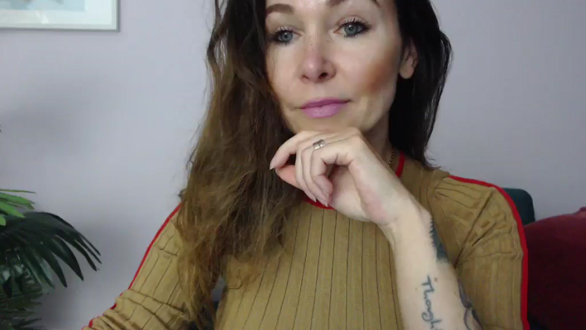 Gallery image thumbnail from Delilah_sweet's myfreecams stream on, 06/16/2025, 16:14 image 3 of 20