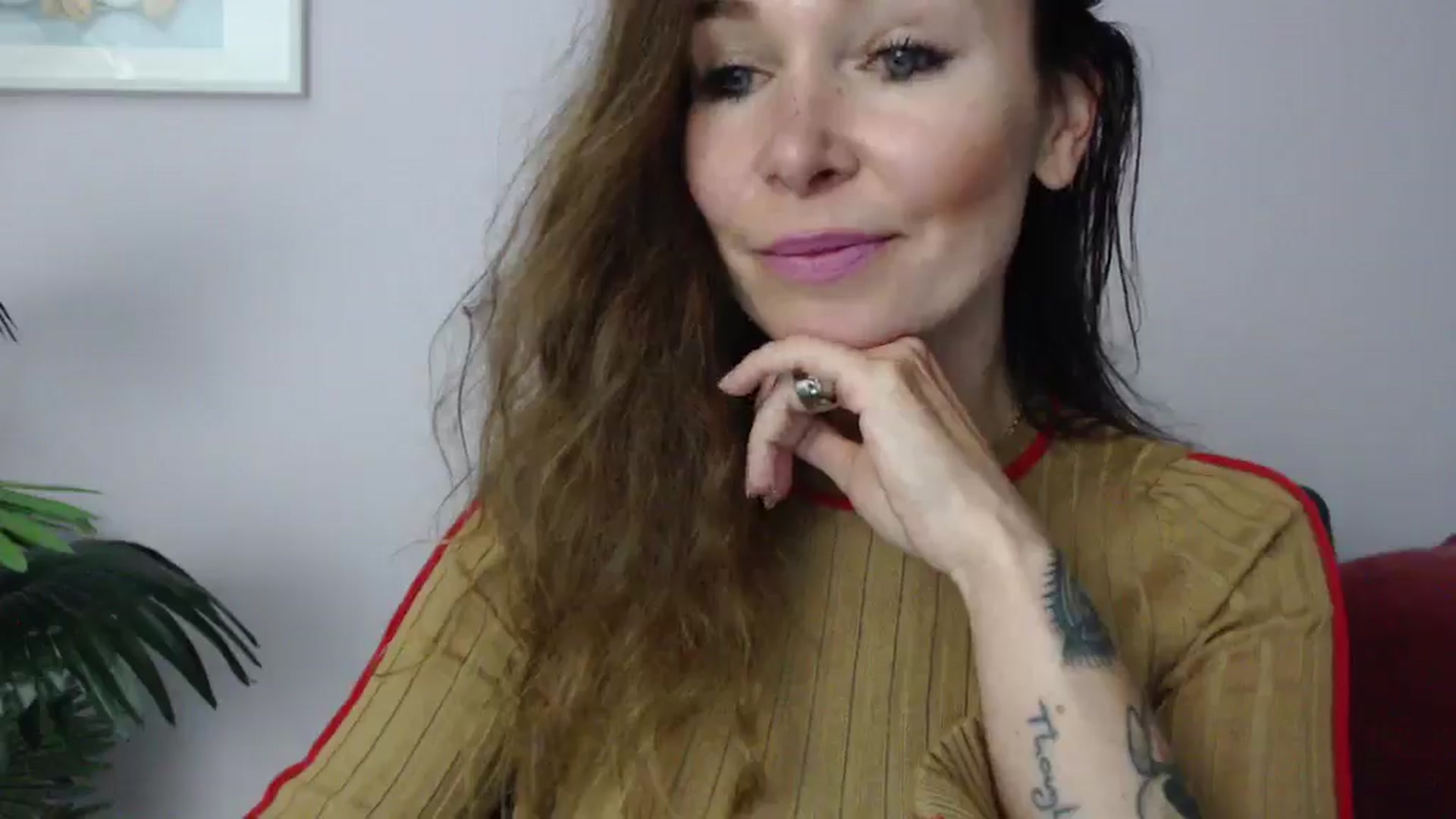 Gallery image thumbnail from Delilah_sweet's myfreecams stream on, 06/16/2025, 18:07 image 15 of 20
