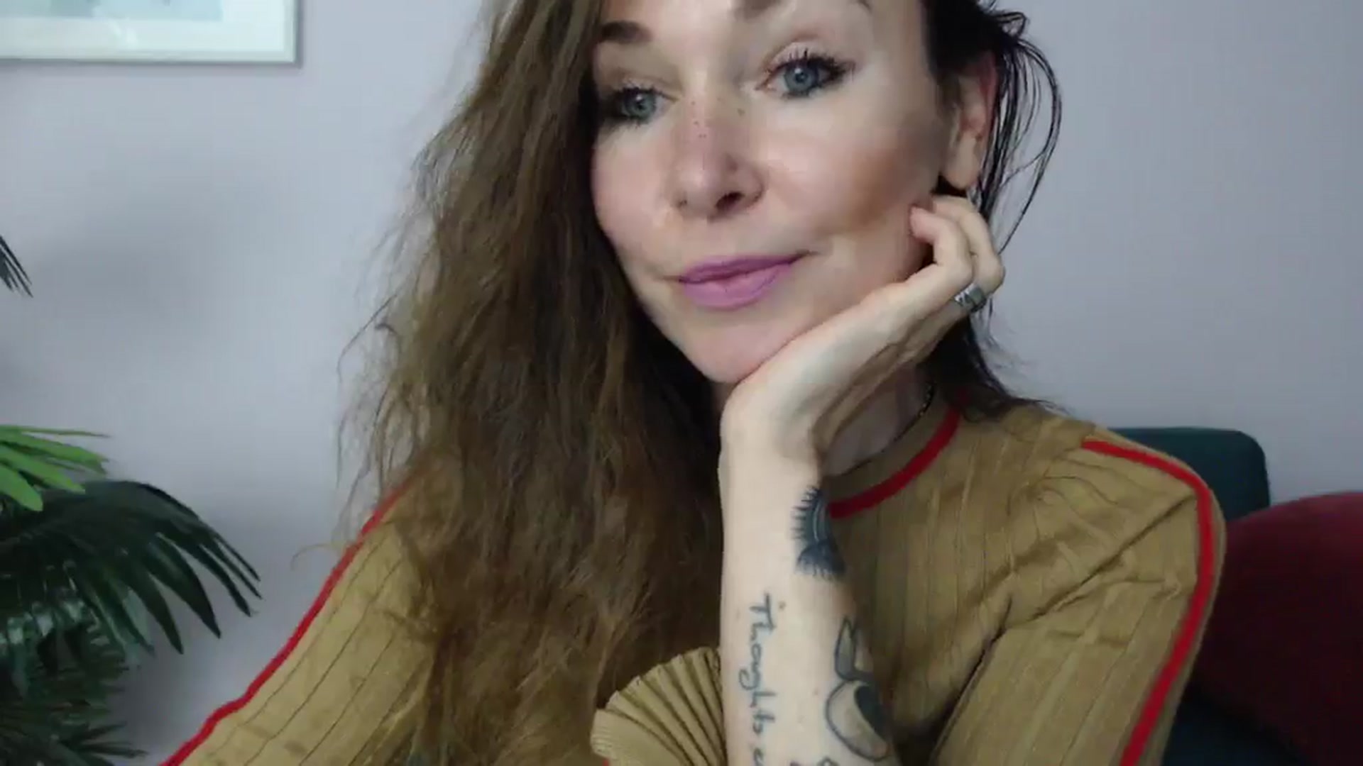 Gallery image thumbnail from Delilah_sweet's myfreecams stream on, 06/16/2025, 18:07 image 4 of 20