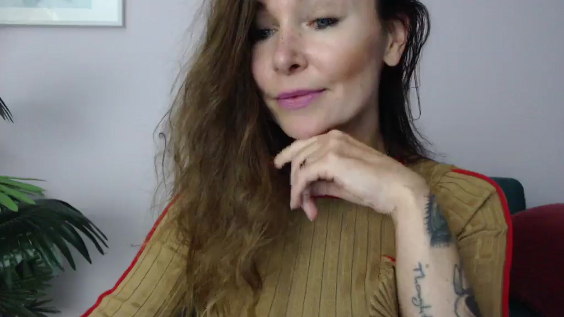 Gallery image thumbnail from Delilah_sweet's myfreecams stream on, 06/16/2025, 18:07 image 10 of 20
