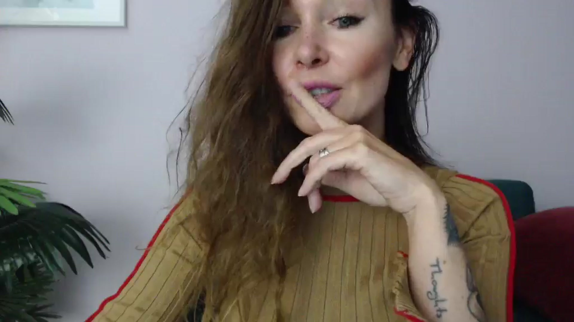 Gallery image thumbnail from Delilah_sweet's myfreecams stream on, 06/16/2025, 18:07 image 11 of 20