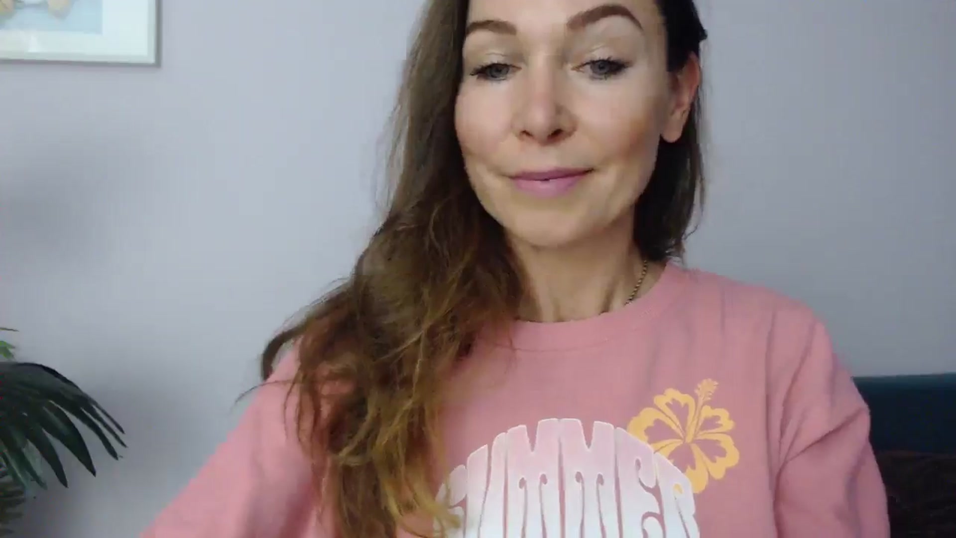 Gallery image thumbnail from Delilah_sweet's myfreecams stream on, 06/17/2025, 15:51 image 18 of 20