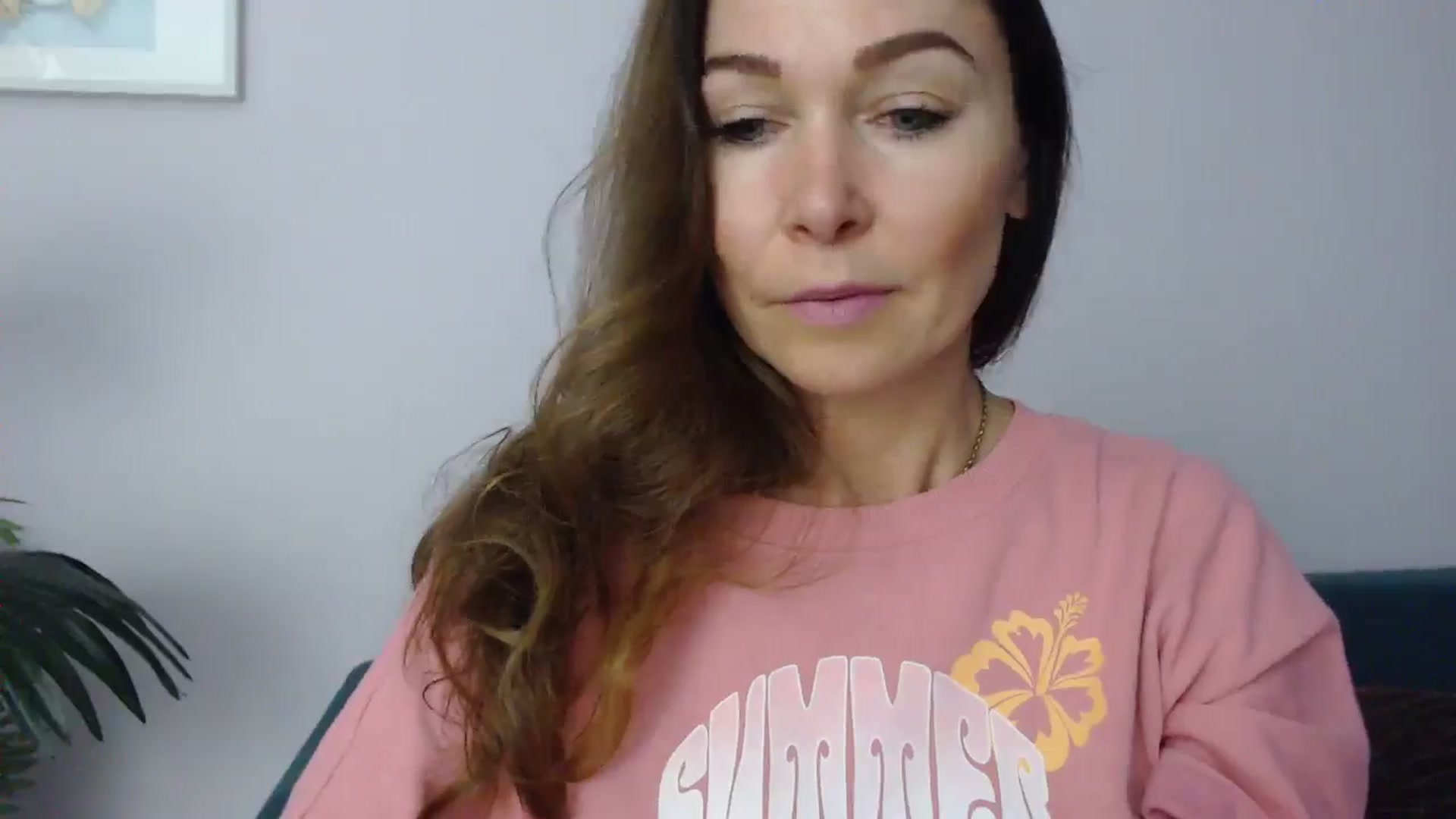 Gallery image thumbnail from Delilah_sweet's myfreecams stream on, 06/17/2025, 15:51 image 12 of 20