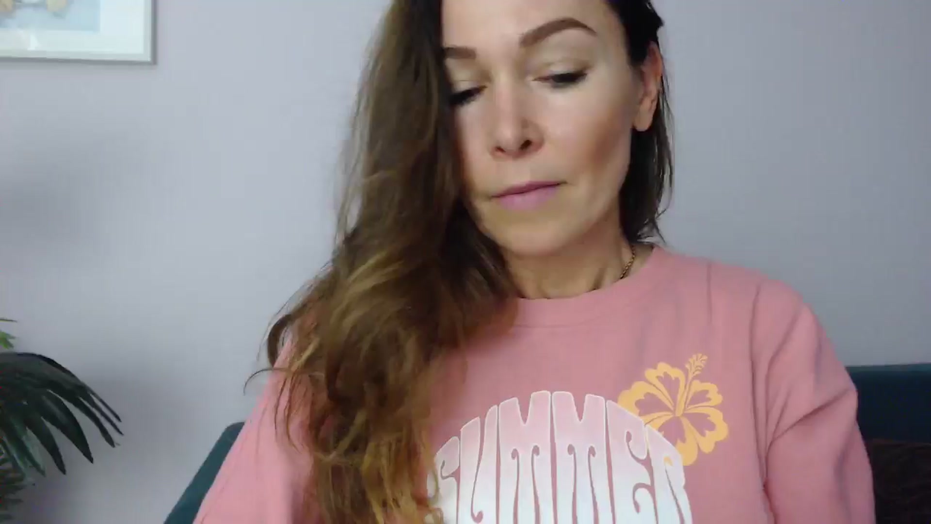 Gallery image thumbnail from Delilah_sweet's myfreecams stream on, 06/17/2025, 15:51 image 17 of 20