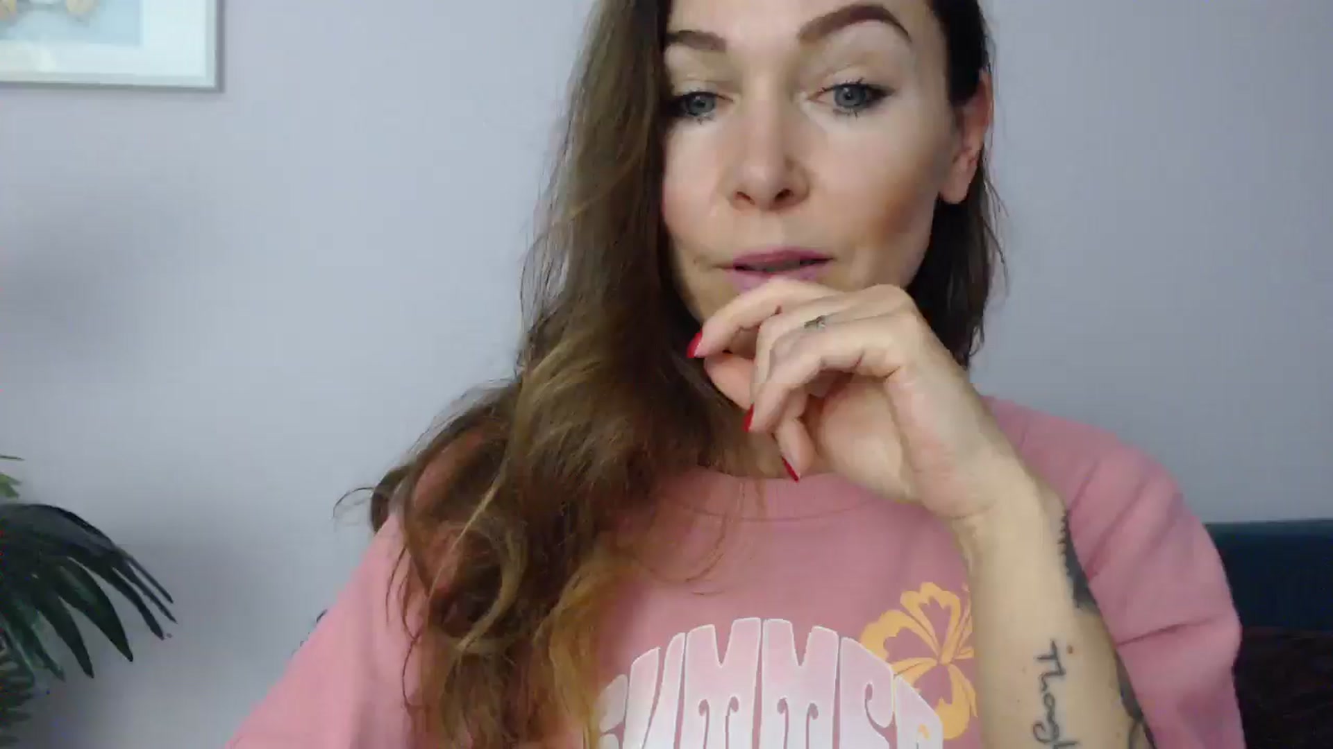 Gallery image thumbnail from Delilah_sweet's myfreecams stream on, 06/17/2025, 15:51 image 15 of 20