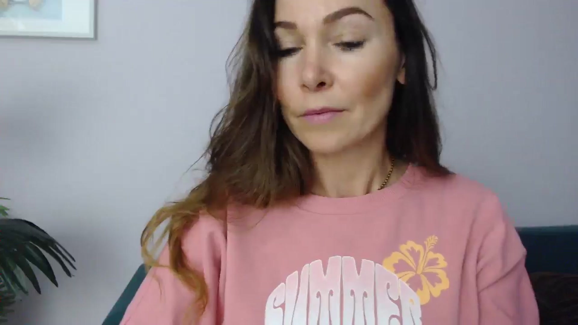 Gallery image thumbnail from Delilah_sweet's myfreecams stream on, 06/17/2025, 15:51 image 10 of 20