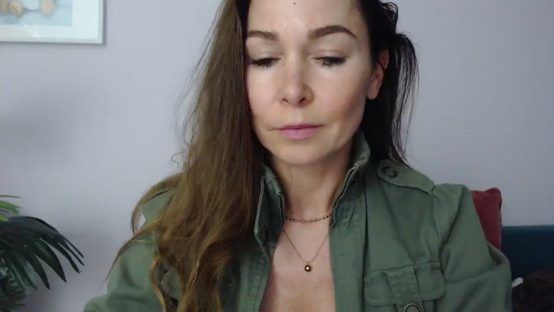 Gallery image thumbnail from Delilah_sweet's myfreecams stream on, 06/18/2025, 15:46 image 15 of 20