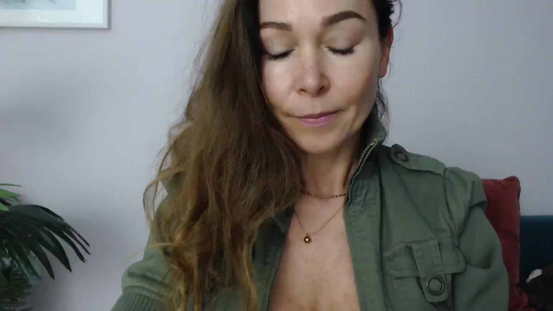 Gallery image thumbnail from Delilah_sweet's myfreecams stream on, 06/18/2025, 16:18 image 3 of 20